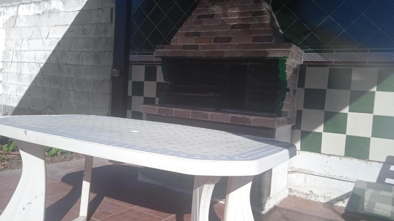 Agradable Chalet Con Piscina Para Escapadas. Chiclana de la Frontera Luaran gambar