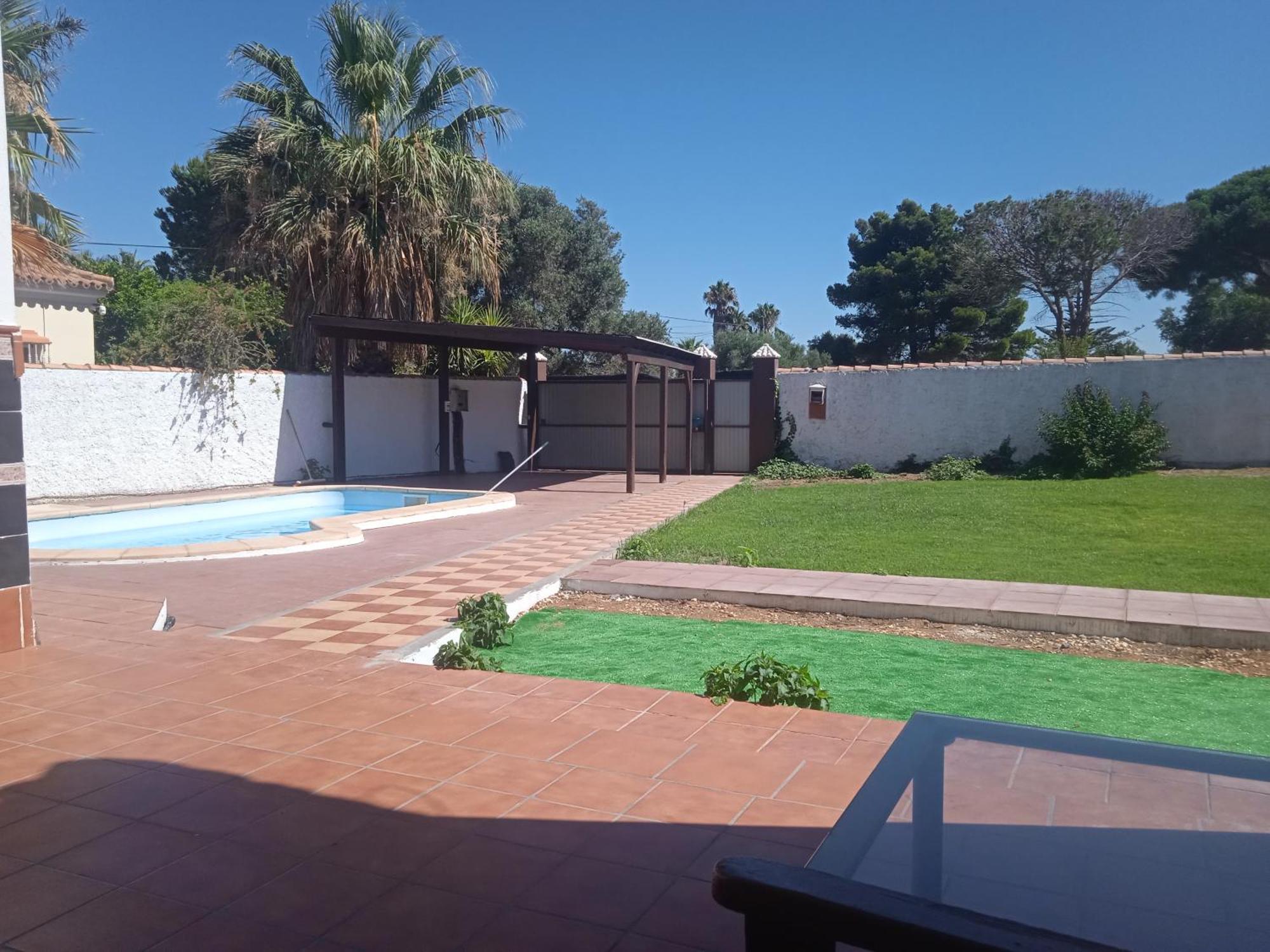 Agradable Chalet Con Piscina Para Escapadas. Chiclana de la Frontera Luaran gambar
